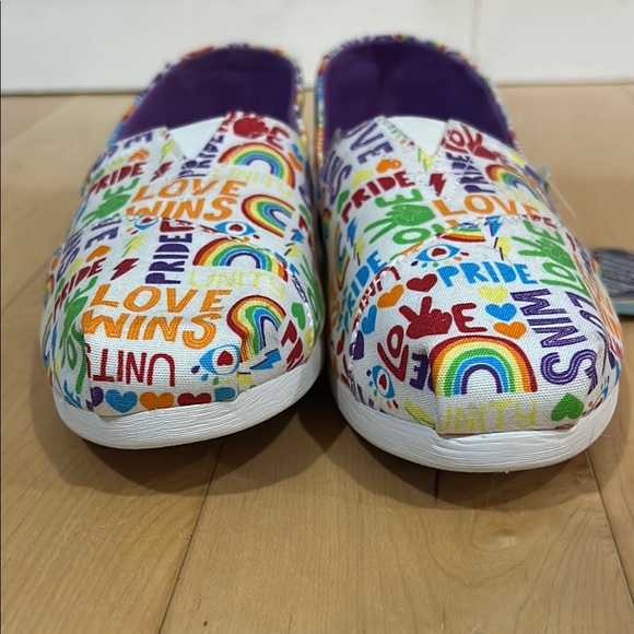 Toms Rainbow Pride Shoes size 9 - Picture 8 of 8